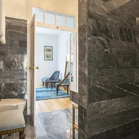 Portas De Sao Bento Apartment